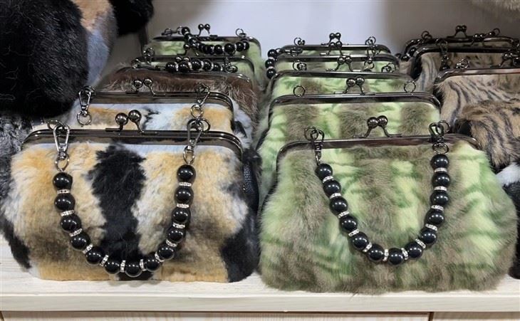 Real Fur Hand Bag For Women Real Fur Hand Bag For Women